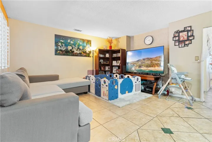 1809 W Avenue K9, Lancaster, California 93534