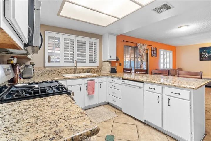 1809 W Avenue K9, Lancaster, California 93534