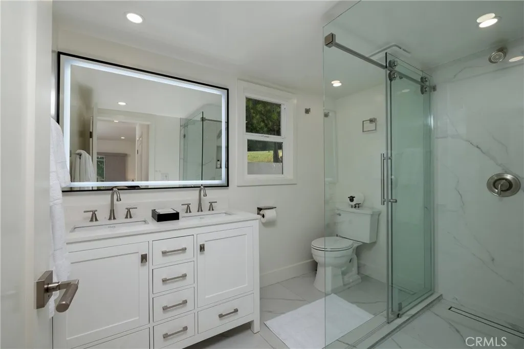 Residence 2 - Primary Ensuite Bath