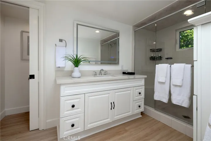 Residence 3 - Ensuite Primary Bath