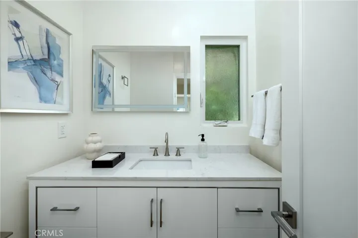 Residence 2 - Main Level Powder Room