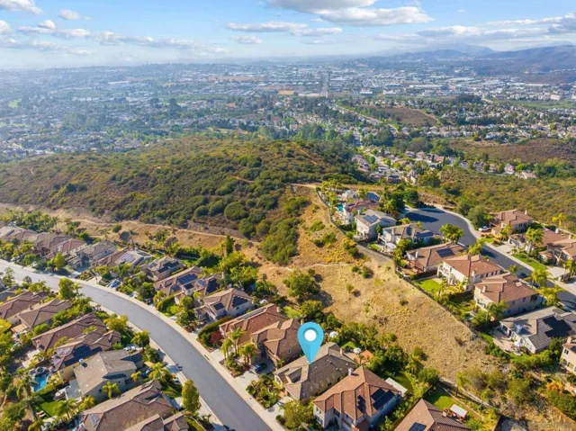 1129 Via Vera Cruz, San Marcos, California 92078