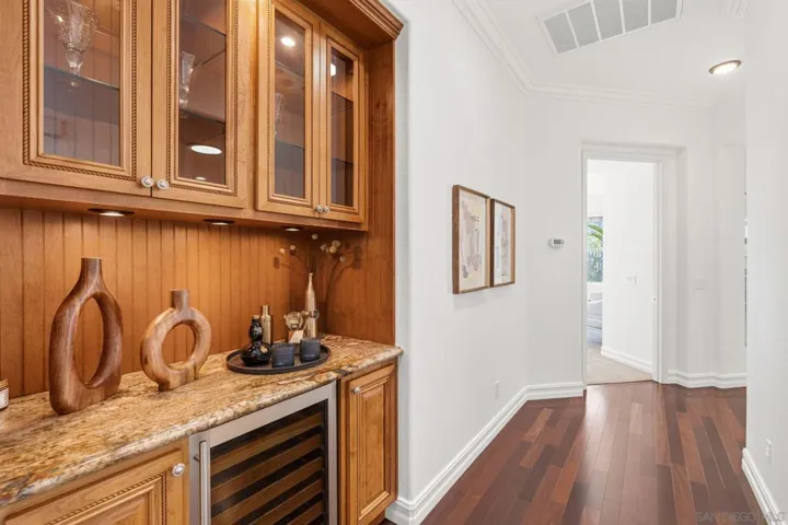 1129 Via Vera Cruz, San Marcos, California 92078