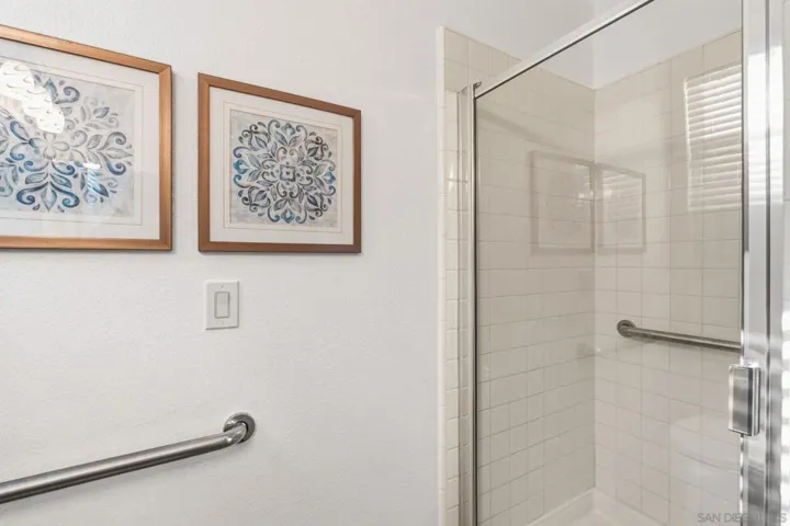 1129 Via Vera Cruz, San Marcos, California 92078
