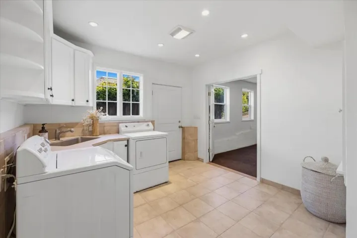 418 Ridge Road, San Carlos, California 94070