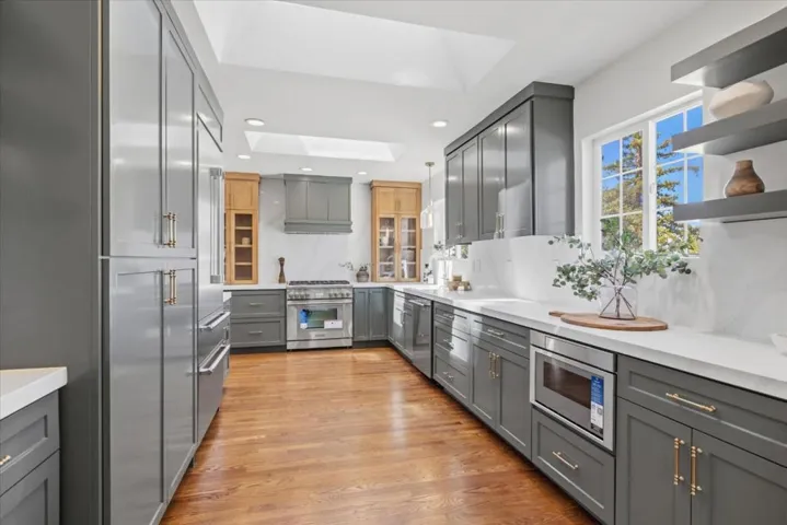 418 Ridge Road, San Carlos, California 94070