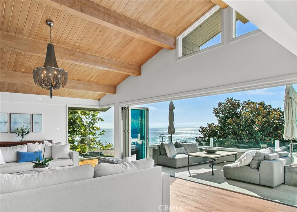 1010 Emerald Bay