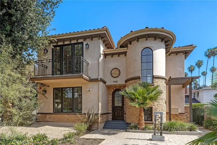 1976 Huntington Drive, South Pasadena, California 91030