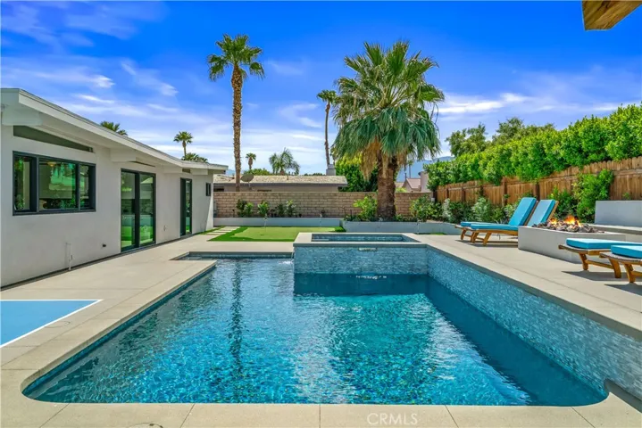 1995 N San Clemente Road, Palm Springs, California 92262