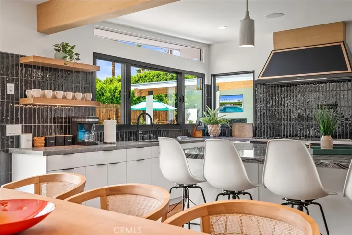 1995 N San Clemente Road, Palm Springs, California 92262