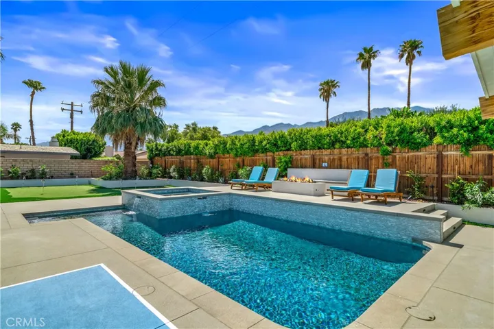 1995 N San Clemente Road, Palm Springs, California 92262
