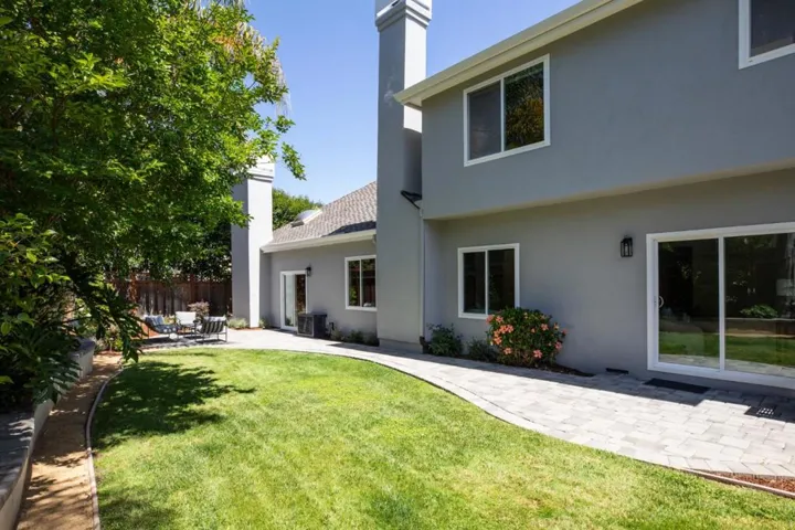 428 Santa Clara Avenue, Redwood City, California 94061