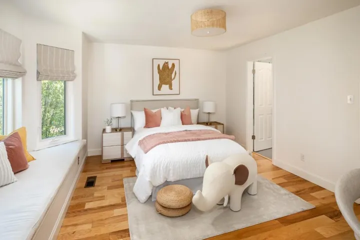 428 Santa Clara Avenue, Redwood City, California 94061