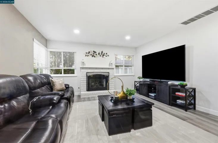 142 Sussex Ct, San Ramon, California 94582