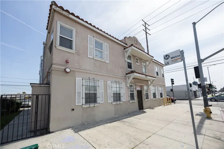 9124 S Broadway, Los Angeles, California 90003