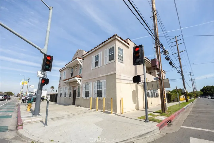 9124 S Broadway, Los Angeles, California 90003