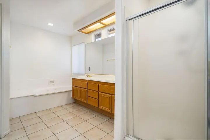 25-web-or-mls-KPMilan_OPMG_0626_025