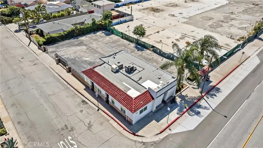 Existing Building, 1812SF