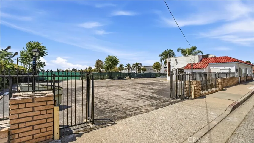 Existing Building, 1812SF