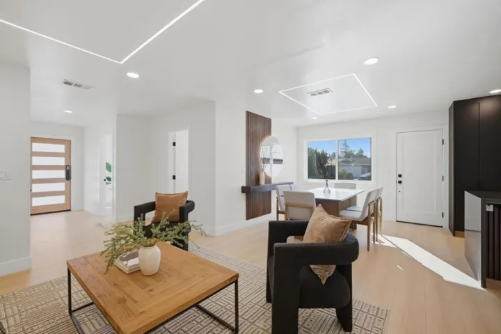 390 Lawndale Avenue, Campbell, California 95008