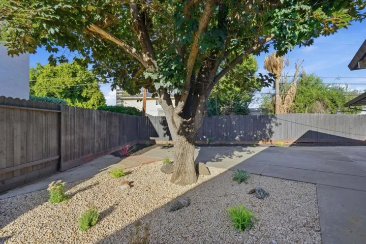 390 Lawndale Avenue, Campbell, California 95008