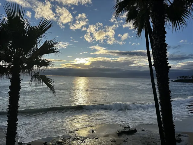 Panoramic ocean views.
