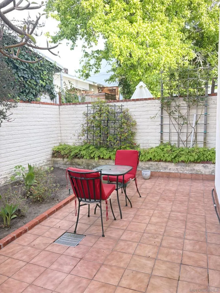 Private side Patio