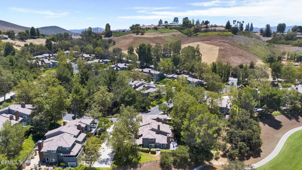 39-web-or-mls-20260607-01-4655ClubViewDr