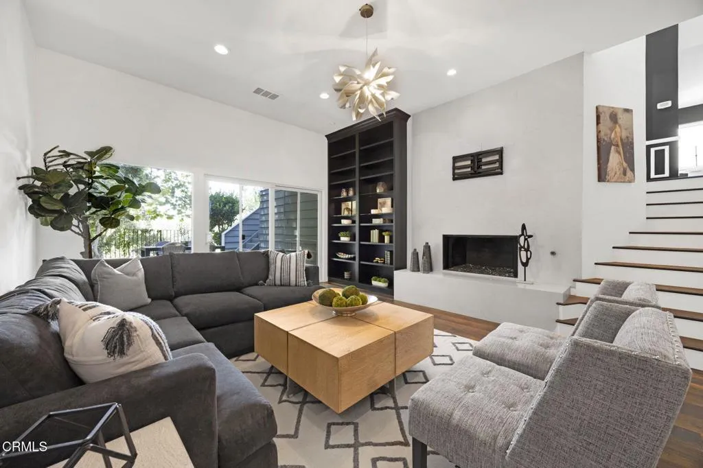 16-web-or-mls-20260607-01-4655ClubViewDr
