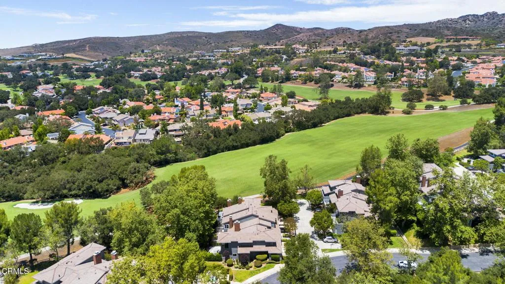 41-web-or-mls-20260607-01-4655ClubViewDr