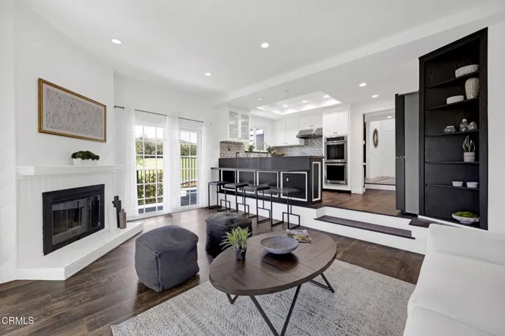 15-web-or-mls-20260607-01-4655ClubViewDr