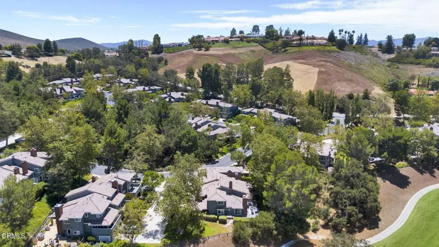 39-web-or-mls-20260607-01-4655ClubViewDr