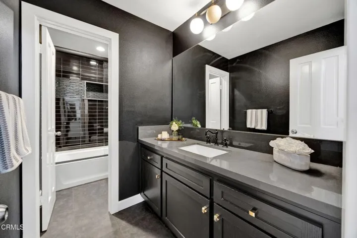 25-web-or-mls-20260607-01-4655ClubViewDr