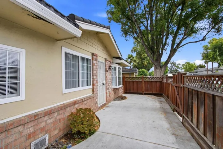 5663 Calmor Avenue 1, San Jose, California 95123