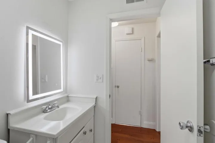 5663 Calmor Avenue 1, San Jose, California 95123