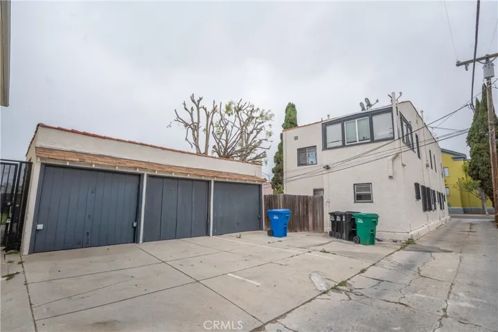 679 Obispo, Long Beach, California 90814