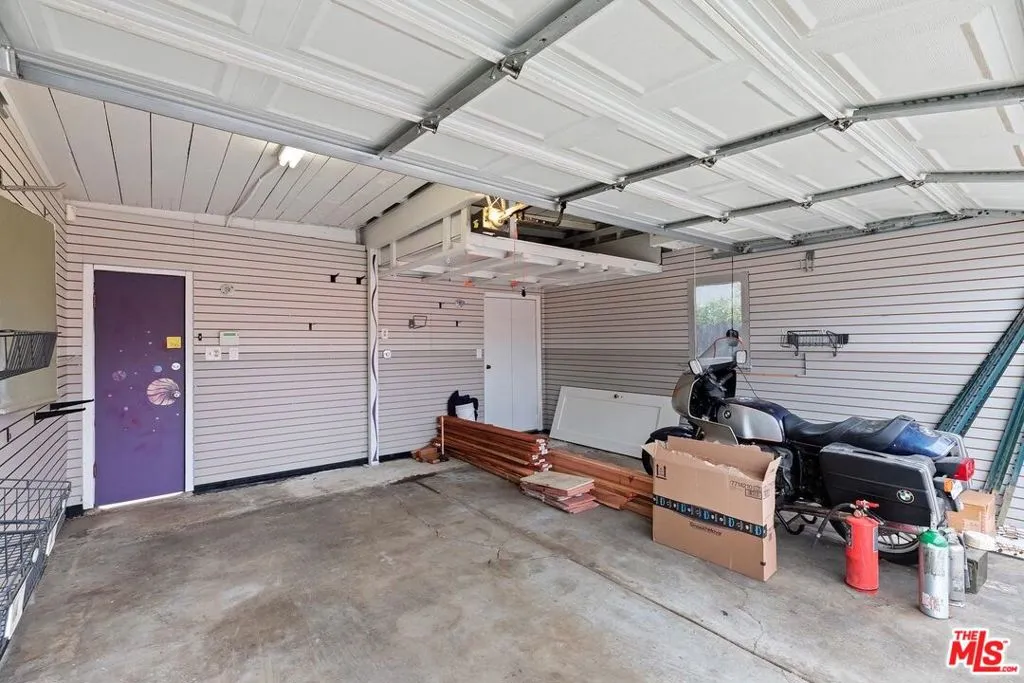 2 Car Garage