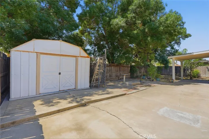 Shed