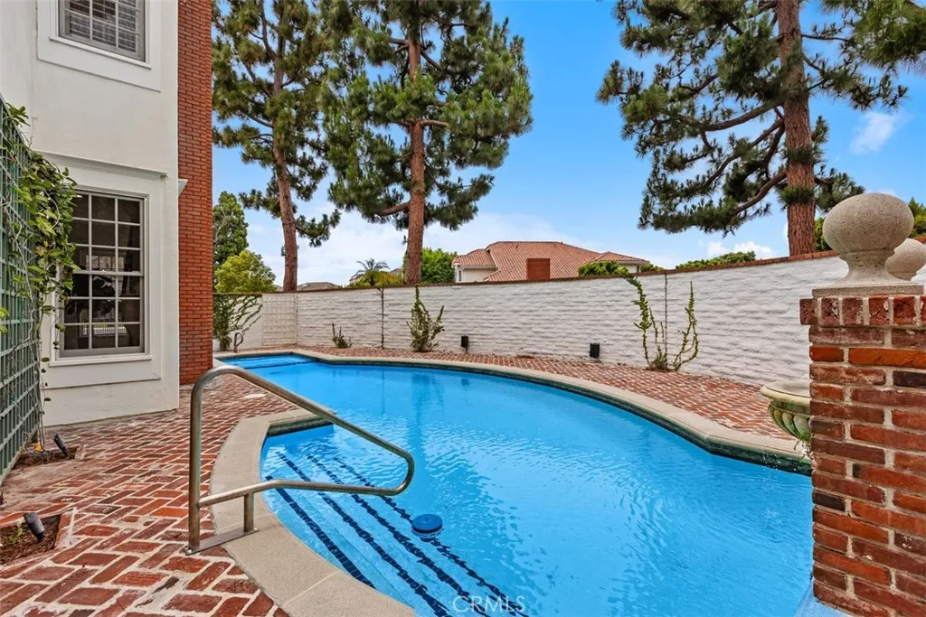 2 Belcourt, Newport Beach, California 92660 — photo 4