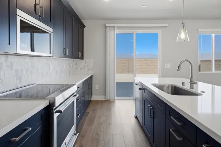 Quartz Counter tops