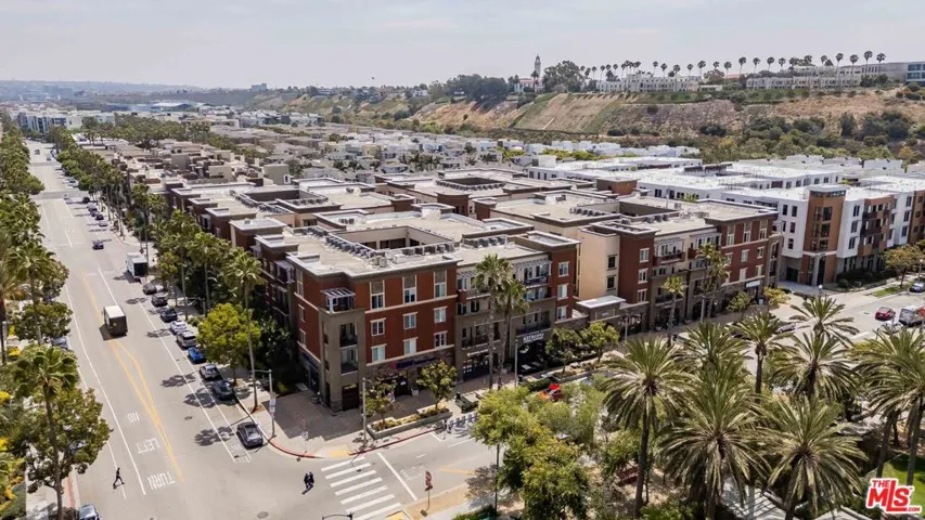6020 Seabluff Drive 416, Playa Vista, California 90094