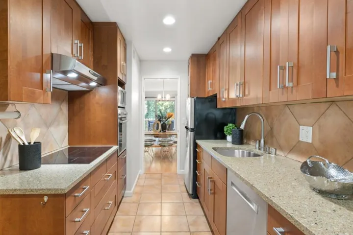 2315 Eastridge Avenue 724, Menlo Park, California 94025