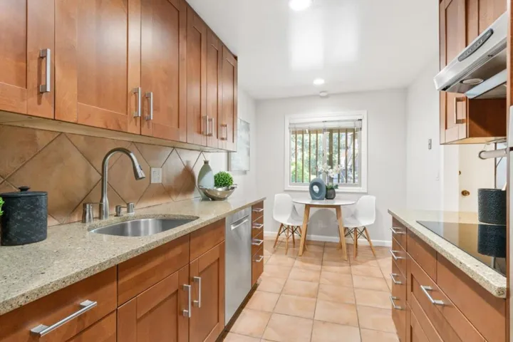 2315 Eastridge Avenue 724, Menlo Park, California 94025