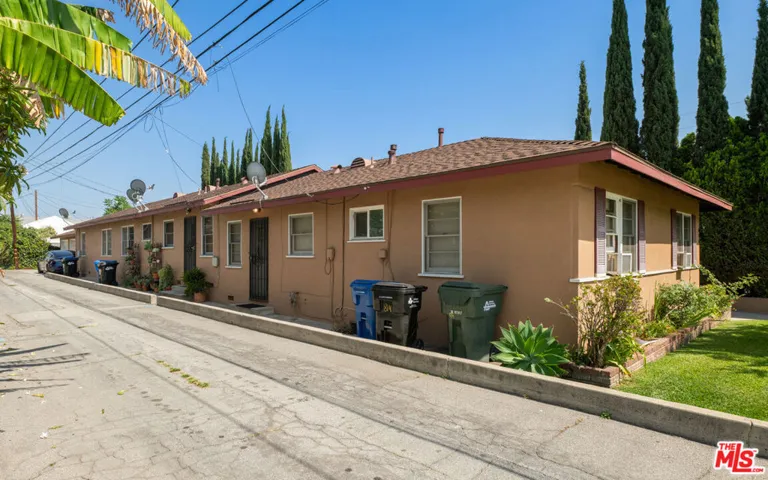 814 S Mayflower Avenue, Monrovia, California 91016