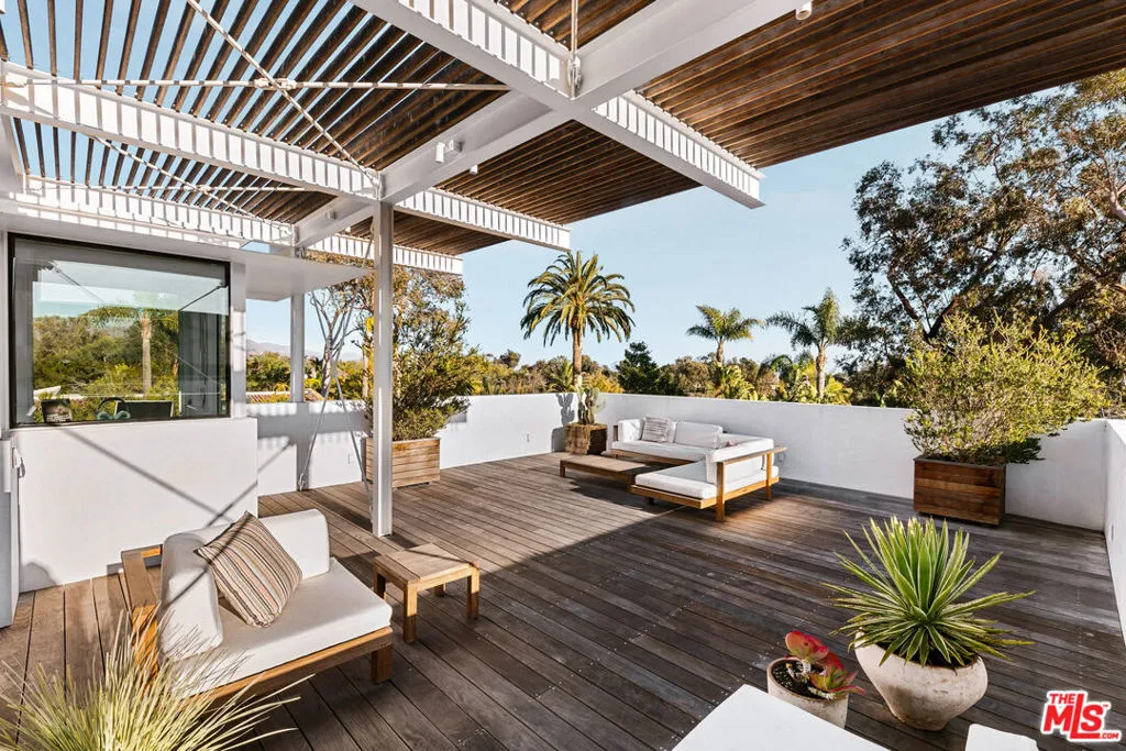 rooftop deck and office