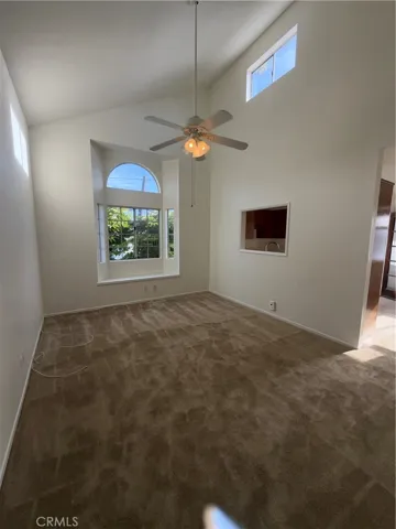 Vaulted Ceilings And Loads of Light