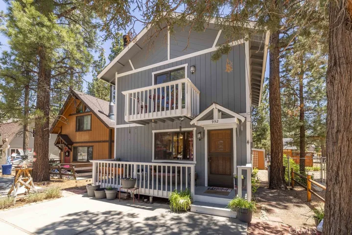 952 D, Big Bear City, California 92314
