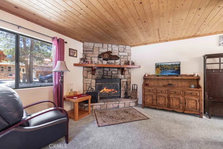 952 D, Big Bear City, California 92314