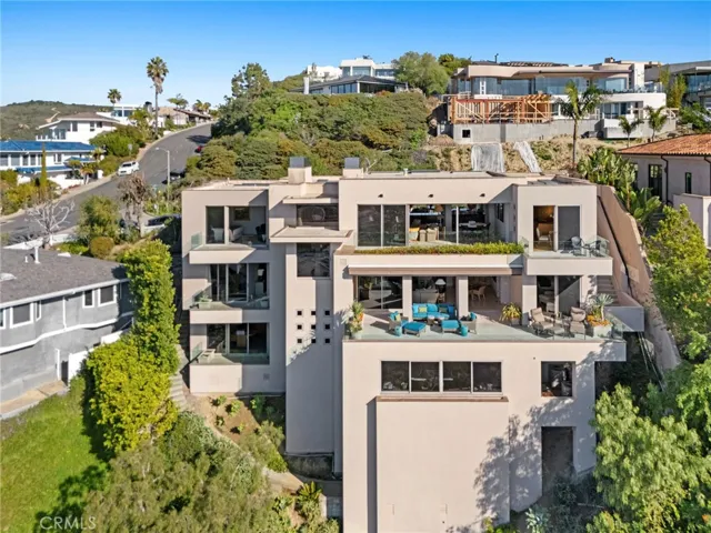 Ideally located near beaches, restaurants, and shopping, with Montage Resort, The Ranch at Laguna Beach, Laguna’s village, and Main Beach just minutes away, this exceptional home offers refined coastal living in Laguna Beach.