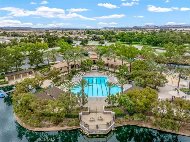 Heritage Lake Clubhouse, Pool, Playground & Splashpad for Young Children